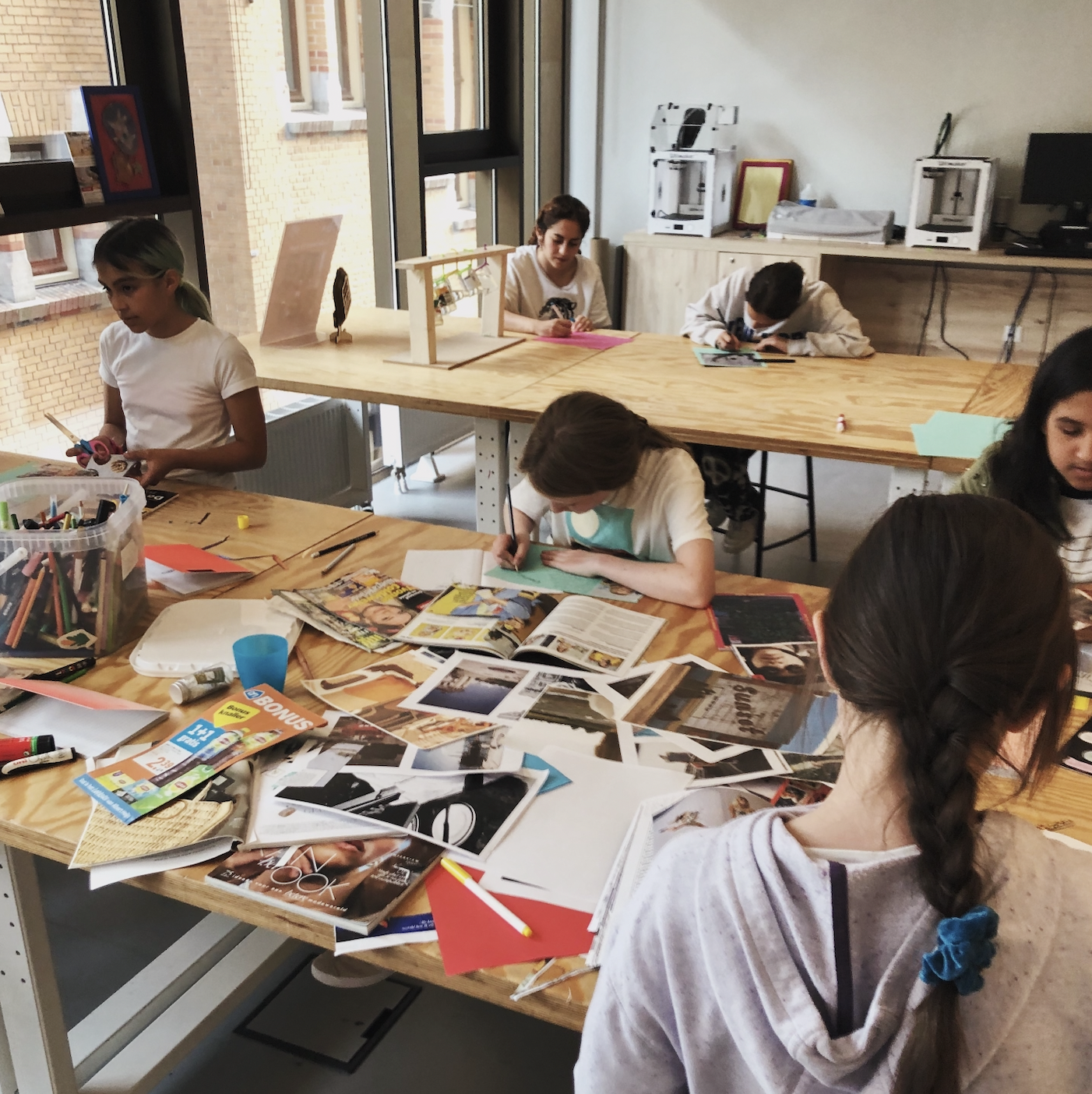 YOUNG CREATIVES COURSE FOR TEENS IN AMSTERDAM